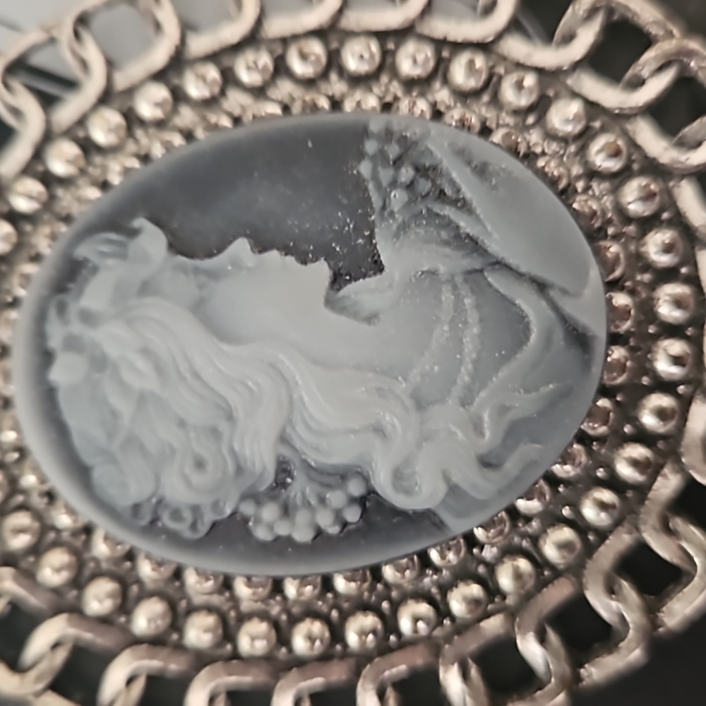 Scarf Pendant. Goth Victorian Camio - Picture 4 of 5